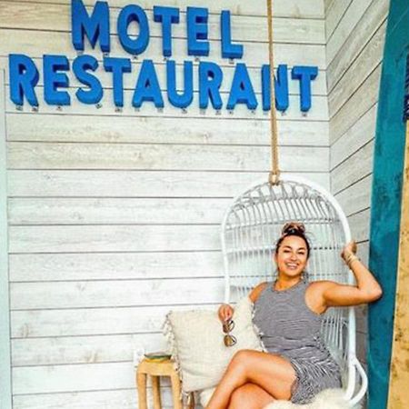 The Surfside Hotel Stratford Bagian luar foto