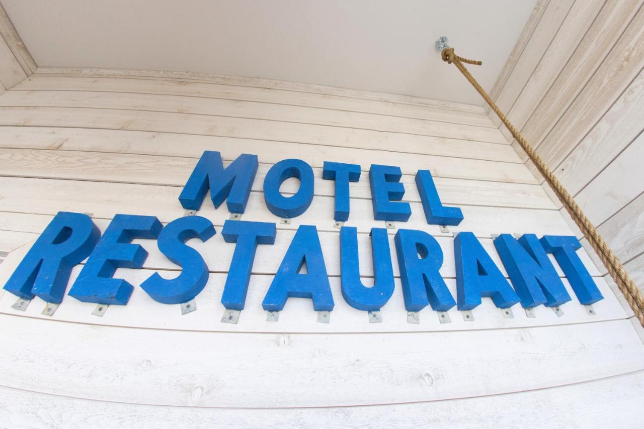 The Surfside Hotel Stratford Bagian luar foto